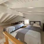 Sunny Da Viana, Prázdninový dům *