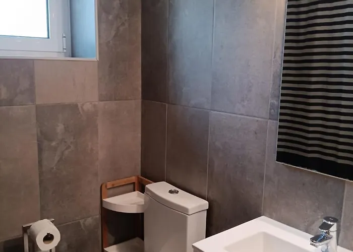 Sunny Da Viana, 펜션 *