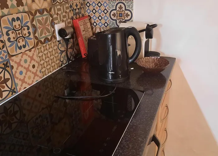 Sunny Da Viana, 펜션 *