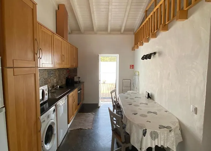 Sunny Da Viana, 펜션 알제주르