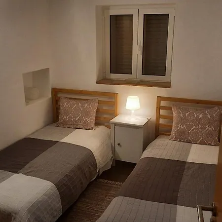 Sunny Da Viana, Vakantiehuis Aljezur