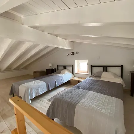 Sunny Da Viana, Vakantiehuis *